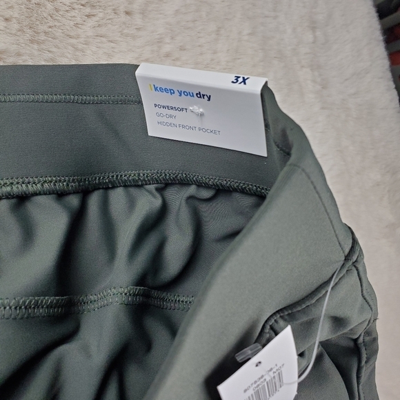 Old Navy High-Waisted PowerSoft Loose Shorts Lost in the Woods BNWT 3X - Picture 11 of 16